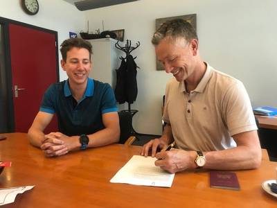 Ondertekenen Statuten 2 Ondertekenen Statuten 2